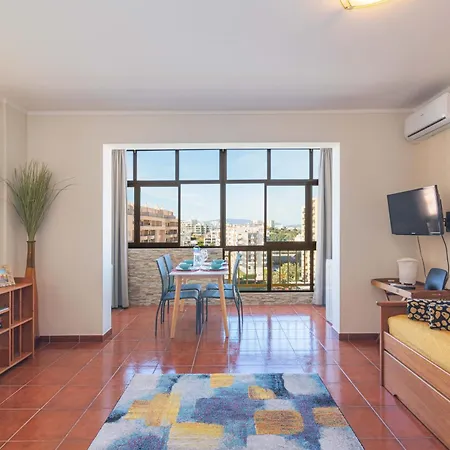Torre Da Rocha - Silhueta Citadina Portimao