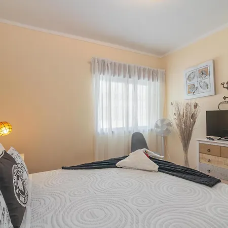 Torre Da Rocha - Silhueta Citadina * Portimão