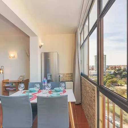 Torre Da Rocha - Silhueta Citadina Portimão